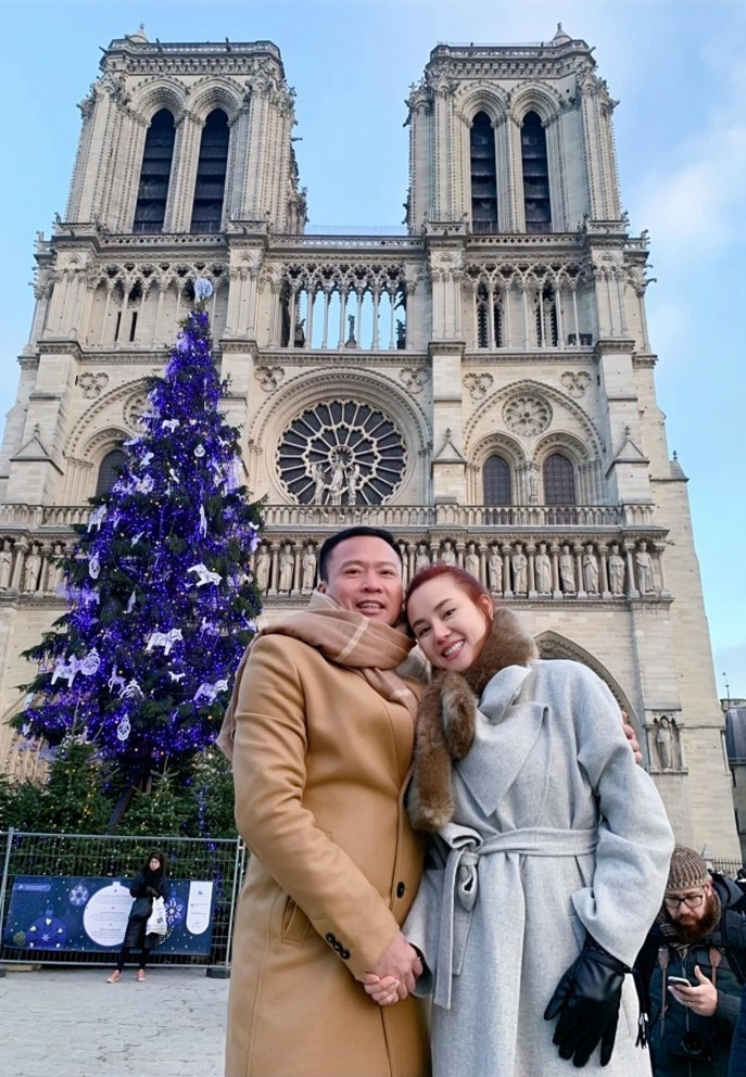 Vy Oanh mong mau hết dịch để được đi du lịch Châu Âu cùng ông xã.