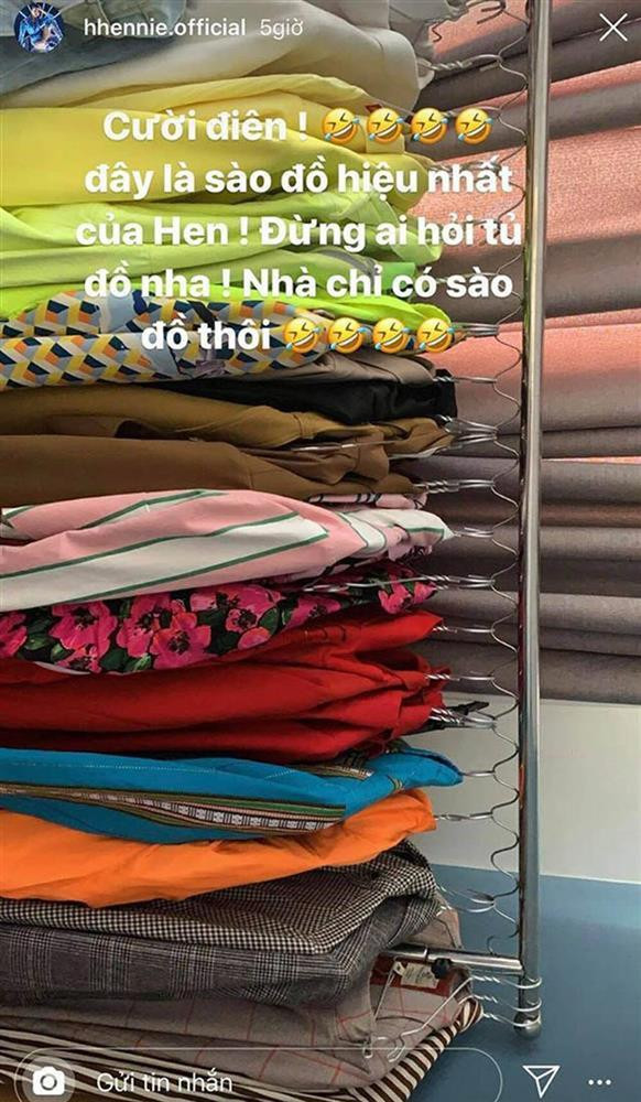 ##sc### Quần áo hàng hiệu trước đây chỉ được treo trên sào nhưng khi chuyển nhà mới thì may mà đã có tủ riêng.