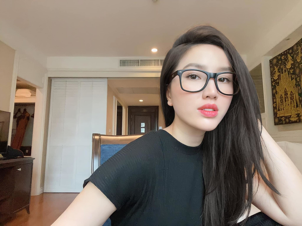 Bảo Thy xinh đẹp hạnh phúc viên mãn sau khi lấy chồng.