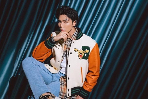 Erik xin lỗi vì dùng tiền từ thiện lũ lụt cho mục đích khác ảnh 2