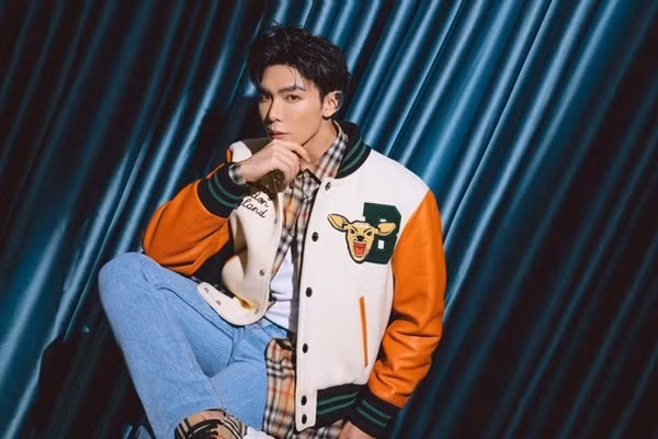 Erik xin lỗi vì dùng tiền từ thiện lũ lụt cho mục đích khác ảnh 2