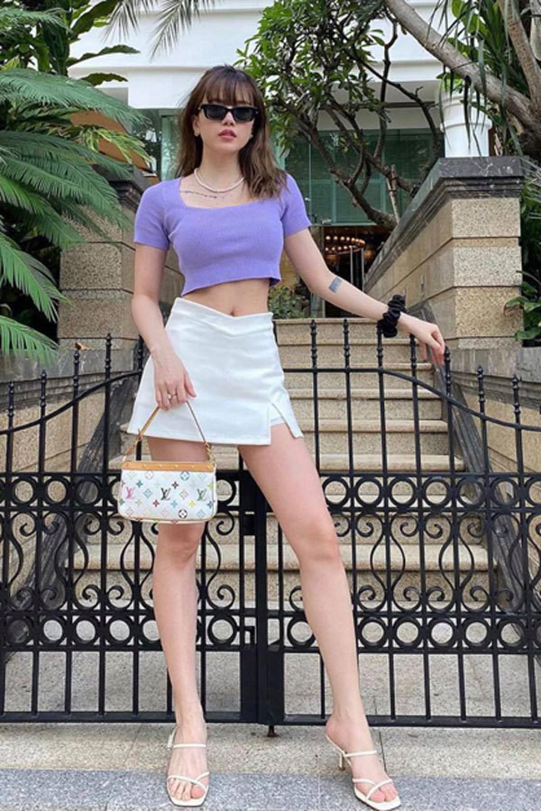 Thiều Bảo Trâm thực sự tỏa sáng và nổi bật khi là bạn gái tin đồn của giọng ca Em của ngày hôm qua Sơn Tùng M-TP. Sơn Tùng M-TP và Thiều Bảo Trâm từng được xem là cặp đôi đẹp nhất showbiz.