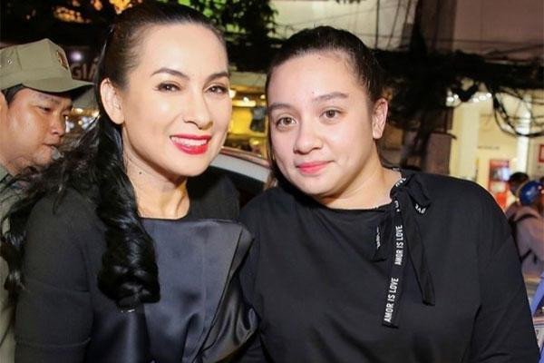 Xot xa anh con gai ruot Phi Nhung tieu tuy, mat sung hup-Hinh-3