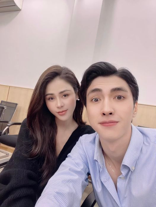 Lương Thu Trang xinh đẹp bên Bình An.