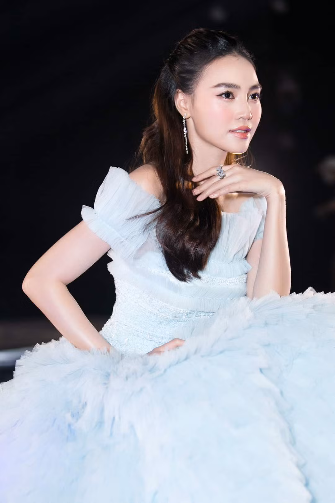 Ninh Dương Lan Ngọc xinh đẹp như công chúa.