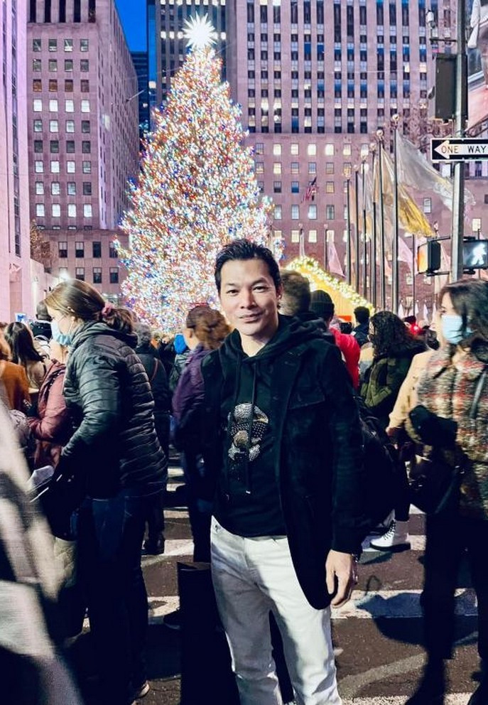 Trần Bảo Sơn thích thú khám phá mùa lễ hội cuối năm tại New York, Mỹ.