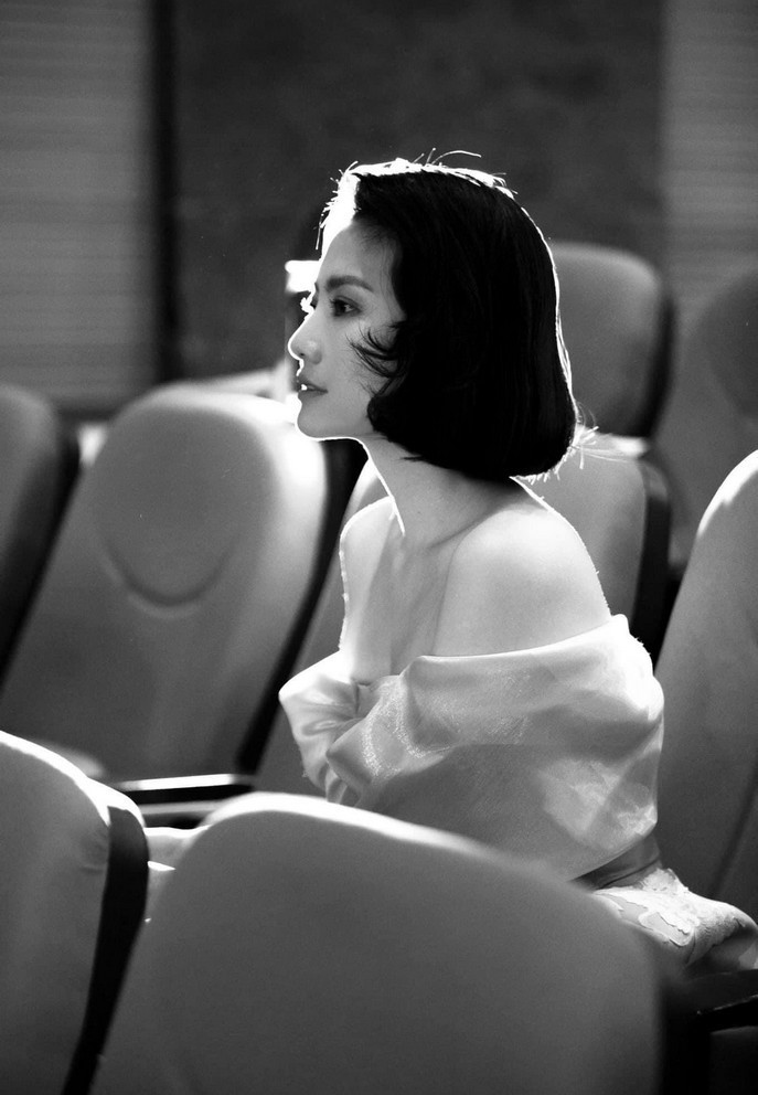 "Hôm qua là quá khứ, ngày mai là điều bí ẩn, chỉ có hôm nay là một món quà", Ngọc Lan chiêm nghiệm.