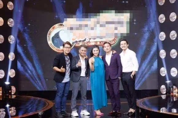 Nguyệt Ánh lộ vóc dáng mũm mĩm và vòng hai to bất ngờ - Hình 3 Nguyet Anh lo voc dang mum mim va vong hai to bat ngo-Hinh-3