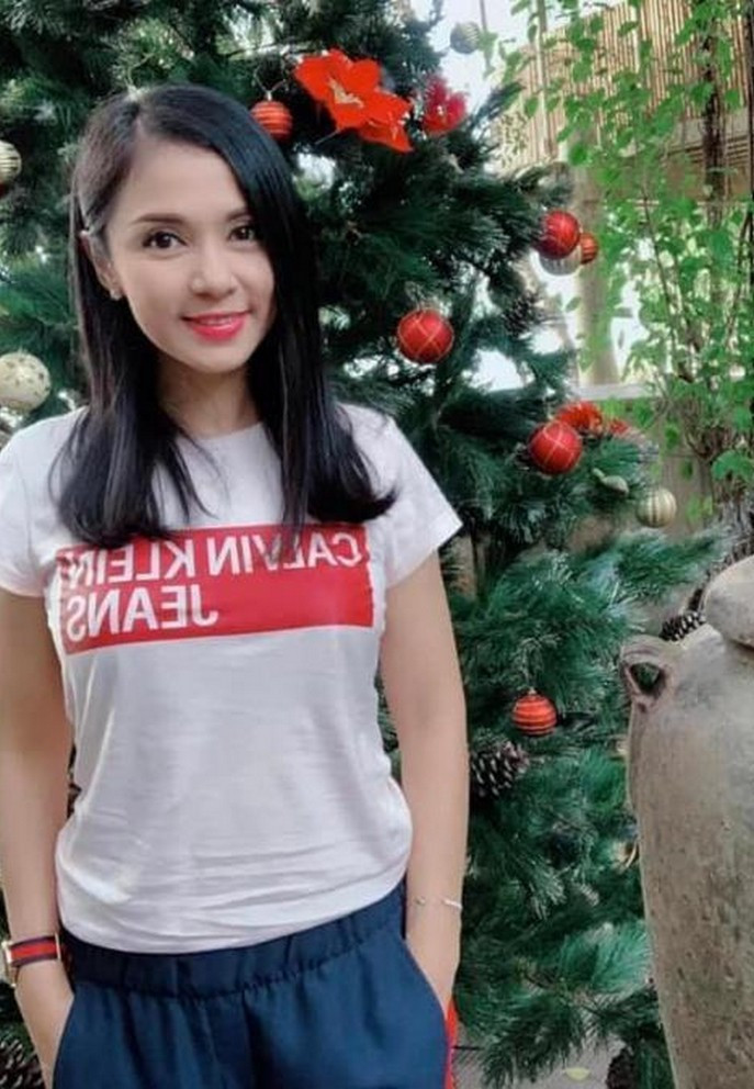 Tin sao Việt 5/12: Việt Trinh hào hứng trước không khí Noel đang ùa về khắp nơi.