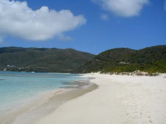 Việc không phải là đối tượng trực tiếp của luật pháp EU cũng chính là một yếu tố giúp quần đảo Virgin từ lâu trở thành “thiên đường trốn thuế” của giới nhà giàu khắp thế giới.