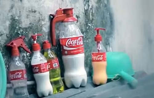 Chiến dịch "cuộc sống thứ 2" là một trong những chiêu PR khôn khéo của Coca-cola.