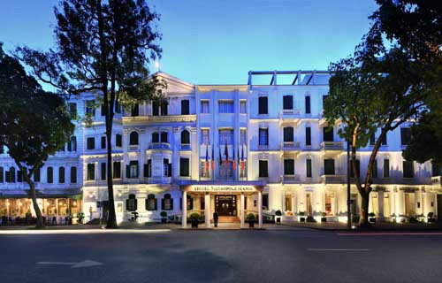 Mới đây, tại showroom của khách sạn Sofitel Metropole, 15 Ngô Quyền, Hà Nội, Frost of London đã cho ra mắt chiếc đồng hồ xa xỉ Arnold & Son DBG.