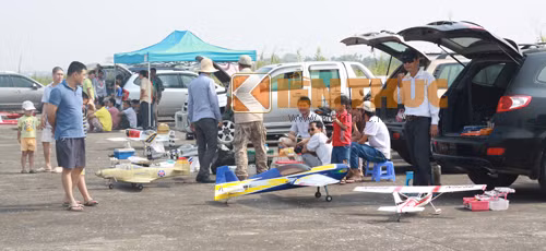 Những thành viên trong CLB Hàng không phía Bắc được mệnh danh là những tay chơi máy bay mô hình sành điệu.