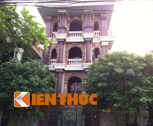 Không chỉ gây choáng ngợp bởi giá trị hàng chục tỷ đồng, các biệt thự này còn được thiết kế theo phong cách độc đáo, không đụng hàng.