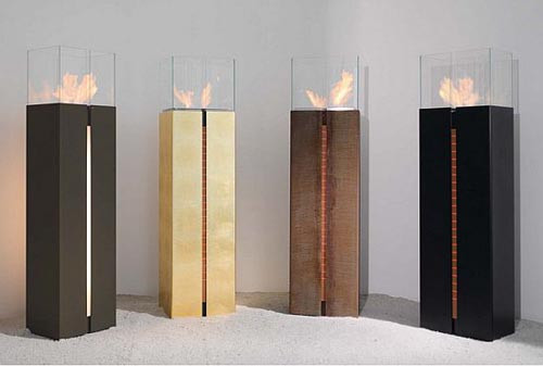 Lò sưởi bằng vàng của hãng Wodtke được bán với giá 7.929 USD (xấp xỉ 169 triệu đồng). Điểm nổi bật nhất là nó được phủ kín bằng vàng lá. Nhà sản xuất Wodtke của Đức, nổi tiếng với những chiếc lò sưởi phủ vàng, đã thiết kế chiếc lò sưởi thân thiện với môi trường và mang kiểu dáng thanh lịch này. Khung lò cao và hẹp, bên trong có gắn đèn LED. Trọng lượng nhẹ nên người sử dụng có thể dịch chuyển đến các khu vực trong nhà: từ phòng khách ra đến sân vườn. Sản phẩm có nhiều màu sắc khác nhau cho khách hàng lựa chọn.