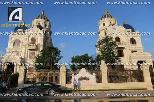 Được biết, vị đại gia này xây dựng cơ ngơi cho 2 cậu con trai Thành và Thắng với mong muốn 2 con trai của ông luôn nương tựa vào nhau và cùng nhau cố gắng tiếp tục xây dựng sự nghiệp mà ông đã gây dựng. Được biết, vị đại gia này xây dựng cơ ngơi cho 2 cậu con trai Thành và Thắng với mong muốn 2 con trai của ông luôn nương tựa vào nhau và cùng nhau cố gắng tiếp tục xây dựng sự nghiệp mà ông đã gây dựng.