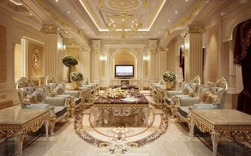 Ông Hùng Túy không chỉ là một doanh nhân thành đạt. Vị đại gia này còn khiến nhiều người ngưỡng mộ với những thiết kế nội thất hoàng gia trong ngôi biệt thự riêng.