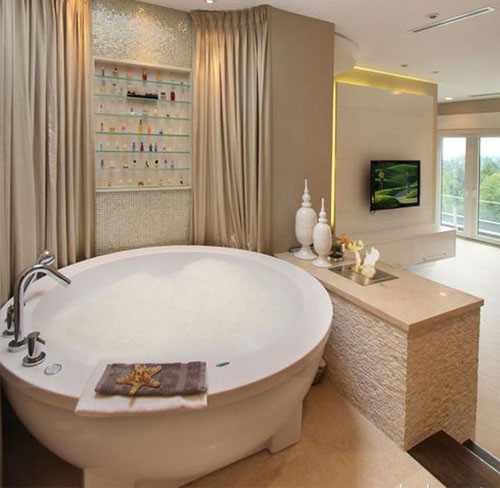 Phòng tắm trong nhà đại gia không chỉ là nơi để thư xả hơi, thư giãn mà còn thể hiện được lối sống vương giả, xa hoa và đẳng cấp của chủ nhân. 