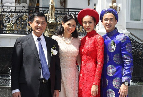 Năm 2012, đám cưới của con trai chủ tịch tập đoàn Liên Thái Bình Dương (IPP) Johnathan Hạnh Nguyễn, một gia đình siêu đại gia, với nữ diễn viên Tăng Thanh Hà đã diễn ra cực kỳ hoành tráng tại ngôi biệt thự sang trọng ở khu Thảo Điền quận 2, TP HCM.