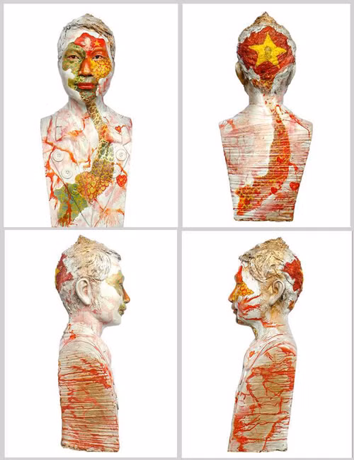 Tác phẩm " Đất nước trong tôi" được trưng bày tại bảo tàng mỹ thuật Việt Nam được nhiều người trả giá cao nhưng anh không bán vì đây là tác phẩm tâm huyết của anh. 