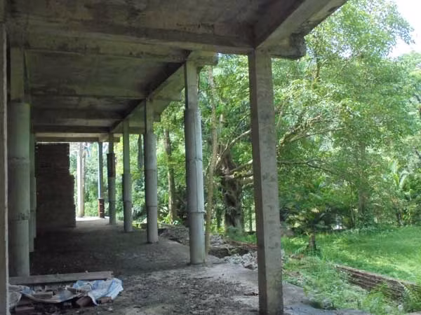 Hầu như các công trình đều đã hoàn thất phần xây thô bên ngoài.