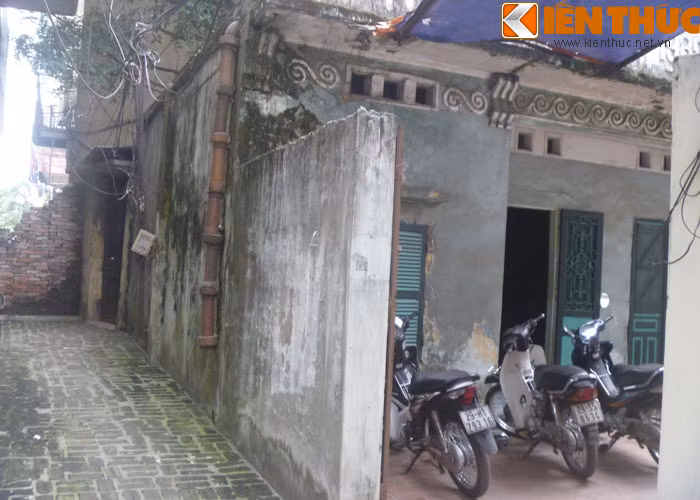 Được biết, giá thuê phòng ở đây chỉ từ 1,2 triệu đến 1,8 triệu đồng/ phòng/tháng (tùy vào diện tích) và nếu thuê 1 căn nhà khoảng 35 - 40 m2 cũng chỉ có 6 triệu đồng/tháng.