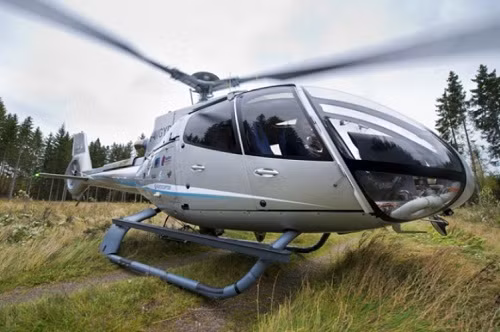 Giá thuê trực thăng khoảng 4.000 USD/chuyến. Ảnh minh họa.