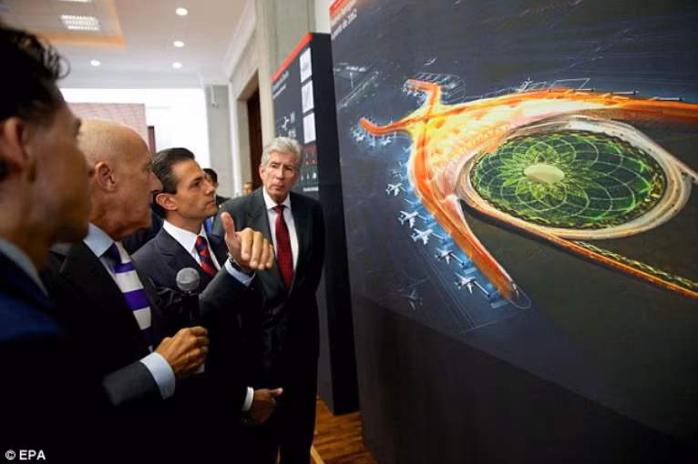 Gerardo Ruiz, thư ký chuyên trách bộ phận thông tin liên lạc và giao thông cho biết, cả 2 kiến trúc sư này được chọn lựa bởi một ủy ban và điều này hoàn toàn trái ngược với đề xuất xây dựng sân bay gây nhiều tranh cãi trước đó. Do đó, các quan chức sẽ không thể chiếm đoạt được đất đai.