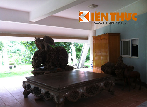 Hiện đã có không ít những món đồ cổ gắn liền với đời sống người Việt được ông săn lùng ở khắp nơi về tập hợp tại đây.