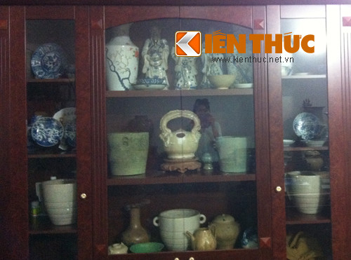 Bộ sưu tập đồ cổ được cất giữ cẩn thận trong căn phòng của ngôi biệt thự.