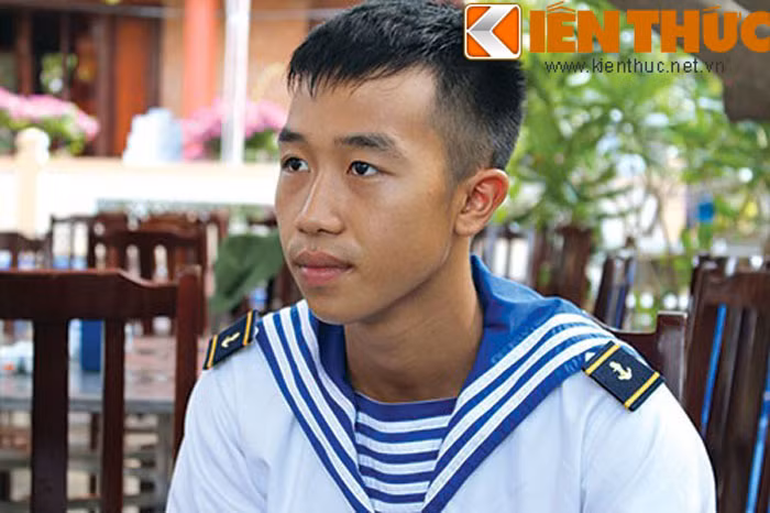 Nguyễn Quốc Đức đang là lính đảo Trường Sa.