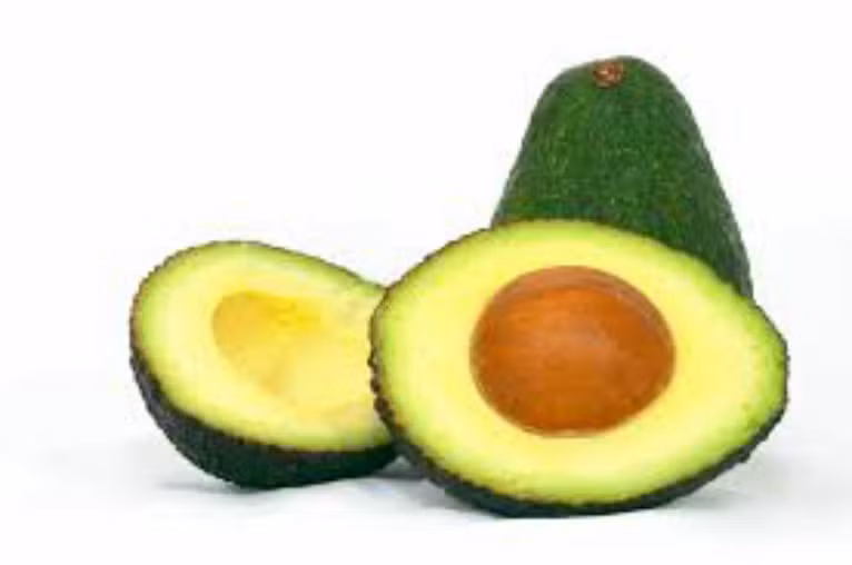 6. Trái bơ: Ở California, nơi mà 95% số bơ tiêu thụ trên thị trường Mỹ được trồng, hạn hán đã trở thành một vấn đề nghiêm trọng và tiếp tục là mối đe dọa. Theo một số chuyên gia, sản lượng bơ có thể giảm xuống 40% trong vòng 30 năm tới.