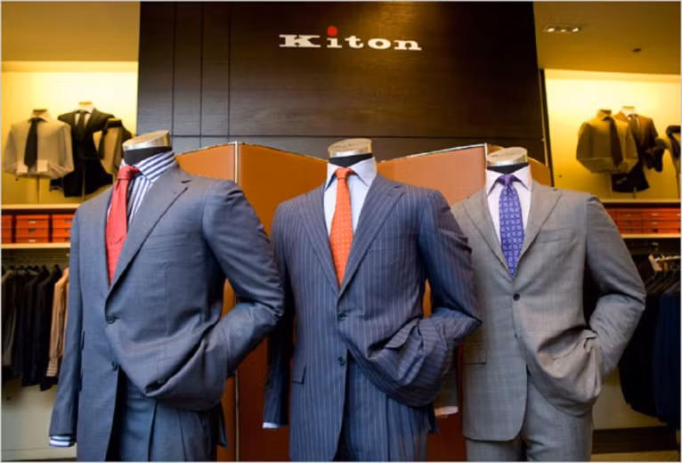 6. Kiton K-50, giá: 60.000 USD. Kiton là thương hiệu thiết kế vest cho nam hàng đầu tại Ý. K-50 là bộ vest do thợ may nổi tiếng thế giới Enzo D'Orsi của Savile Row thiết kế. Nó được làm từ lông cừu. Tên K-50 của bộ vest này có một ý nghĩa kép: Enzo phải mất 50 giờ để hoàn thành bộ vest và ông chỉ thiết kế 50 bộ vest tương tự trong một năm.