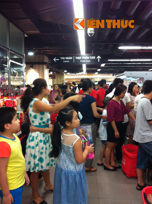 Hầu như mọi gia đình đều cho con em của mình đến đây khiến cho trung tâm này trở nên quá tải.