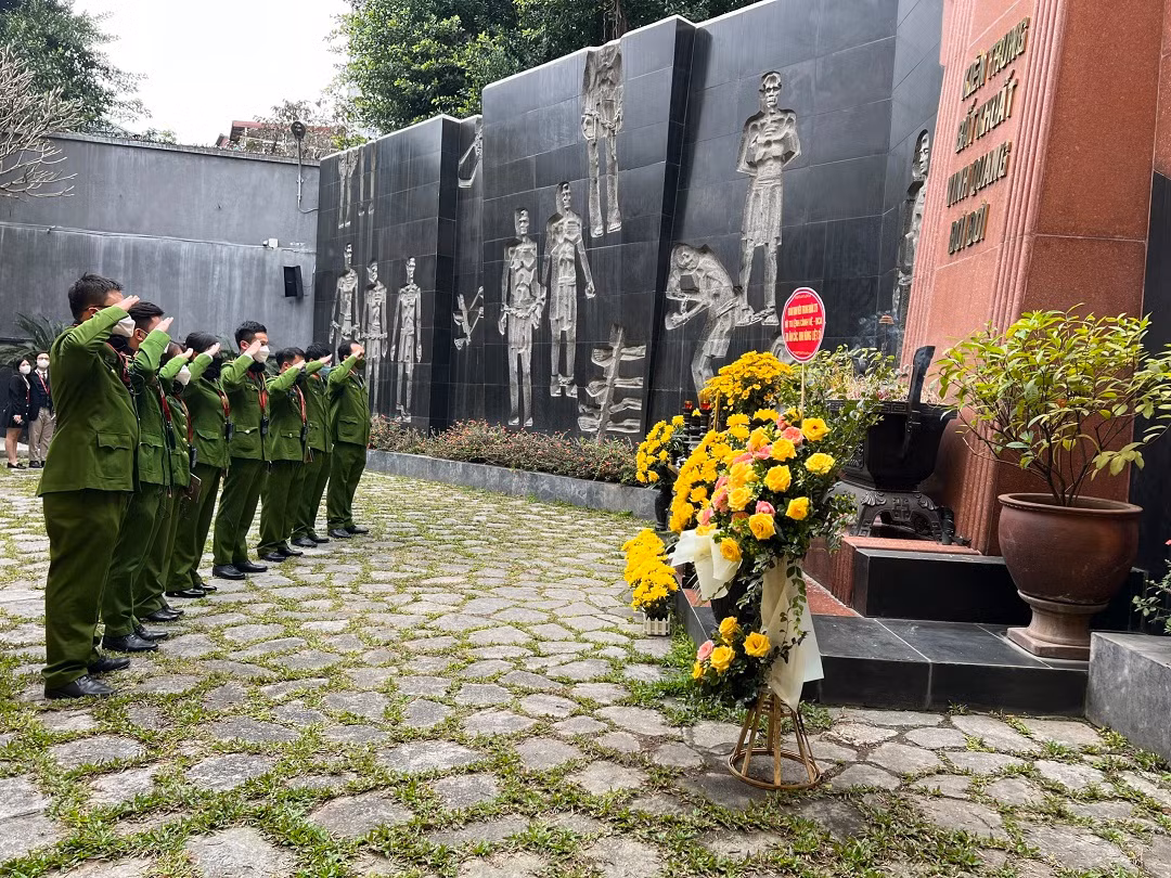 Phòng Cảnh sát điều tra tội phạm về tham nhũng, kinh tế, buôn lậu 069.219.6609; 069.219.4703