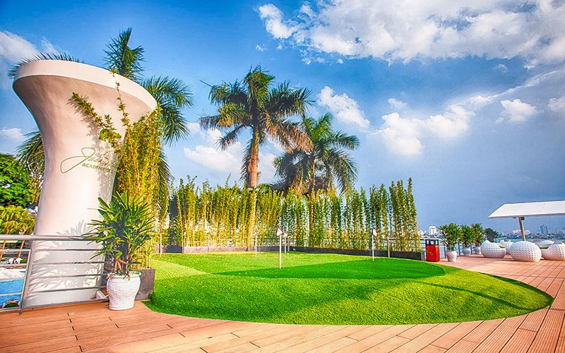 Được biết, khách sạn Thắng Lợi có tổng diện tích khu đất rộng hơn 4,2ha. Đây là công trình do nhân dân Cuba xây dựng tặng Việt Nam, đạt tiêu chuẩn quốc tế bốn sao, với 175 phòng nghỉ, được đưa vào hoạt động từ giữa năm 1975. Ảnh: khachsan.chudu24.com.