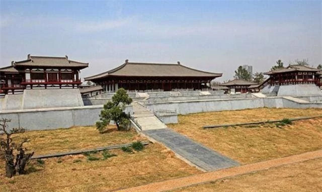 Ron nguoi ly do nguoi xua khong tu dam dot lua trong cung dien-Hinh-2