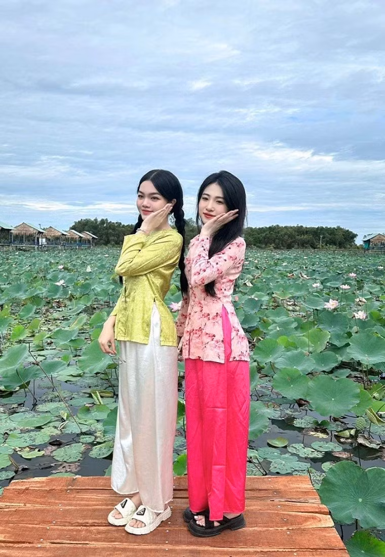 Check in diem ngam sen tuyet dep o Dong Thap dip nghi le-Hinh-4