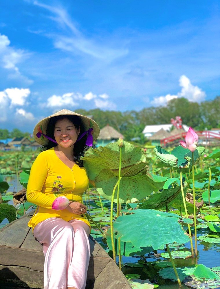 Check in diem ngam sen tuyet dep o Dong Thap dip nghi le-Hinh-7