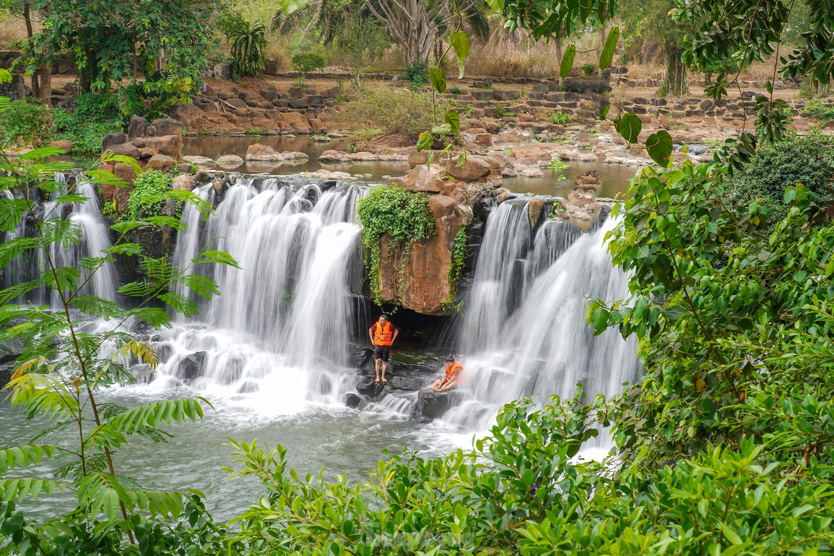 br/> Không còn tiếng còi xe ồn ào, không còn những nỗi lo toan công việc, đến với khu du lịch sinh thái Thác Giang Điền bạn sẽ tìm ra những khoảng lặng trong nhịp sống hối hả thường nhật của mình.