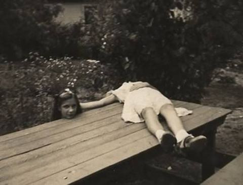 Nhiều kiểu tạo hình khiến cho người xem cũng phải sởn gai ốc.