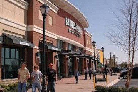 Jonesboro, Arkansas: Tuy có giá nhà ở nhỉnh hơn một chút là 236.500 USD nhưng nó là một thành phố nhỏ ít dân cư và có tỷ lệ thất nghiệp cao ở quận Arkansas.