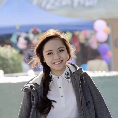 ...giải Nhất "Hướng dẫn viên du lịch giỏi" tại tuần lễ du lịch Cao nguyên đá Đồng Văn - Hà Giang năm 2009, giải Nhất "Thanh niên thanh lịch" tại THPT Đồng Văn.