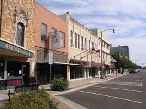 Norman, Oklahoma: là một thành phố tại tiểu bang Oklahoma, quận Cleveland. Tuy nó là một phần của vùng đô thị thành phố Oklahoma nhưng lại là thành phố có tỷ lệ thất nghiệp cao.