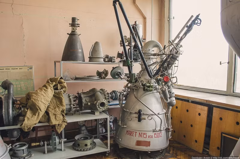 Động cơ 15D12 (RD-857) được phát triển vào năm 1967 nhưng không được sản xuất đại trà. Tuy nhiên nó là nền móng để phát triển các động cơ RD-862.