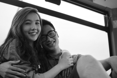 Nhiều người không khỏi xuýt xoa vì độ đẹp đôi của cặp hot vlogger - chân dài này.