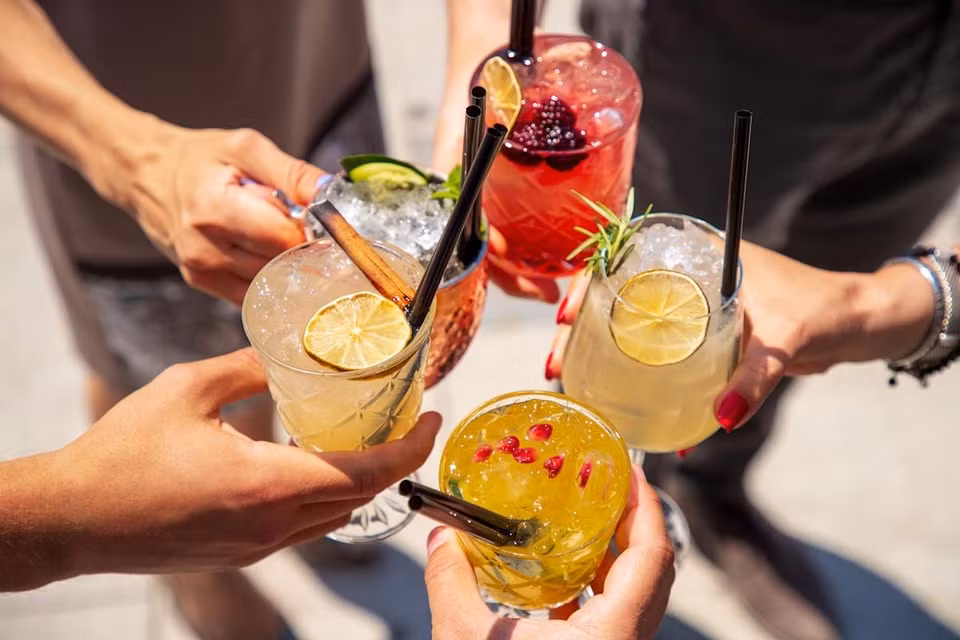 Uong nhieu ruou dan den qua trinh trao doi chat mat can bang