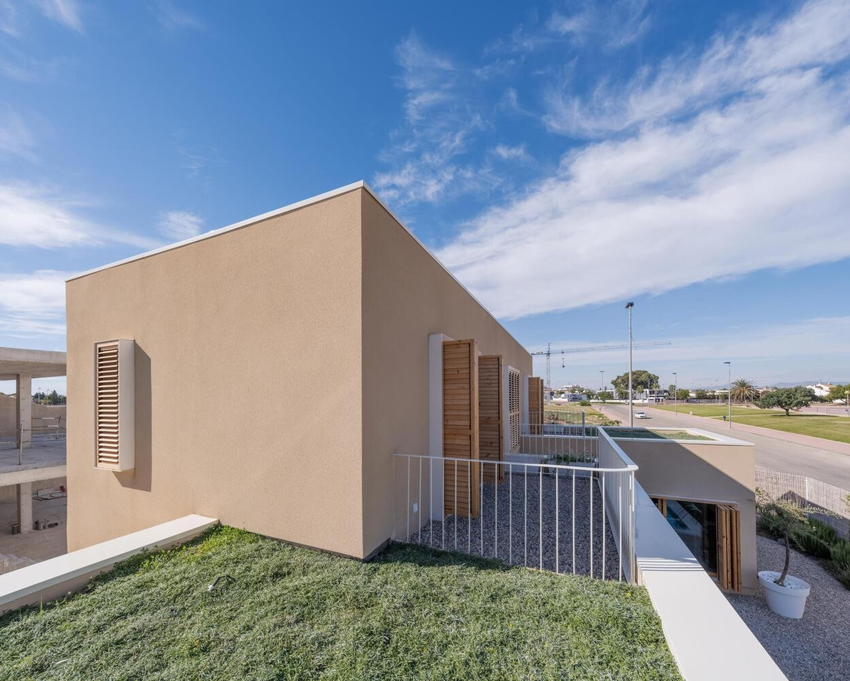 Mọi chi tiết đều phản ánh mong muốn của KTS và gia chủ về môi trường sống lành mạnh và bền vững.