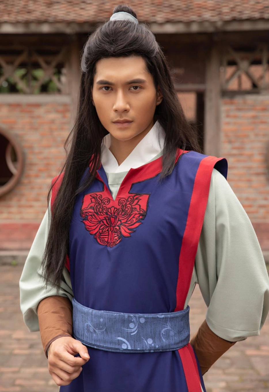 Lam Bao Chau lam gi truoc khi dan “Chi dep dap gio re song“?-Hinh-2