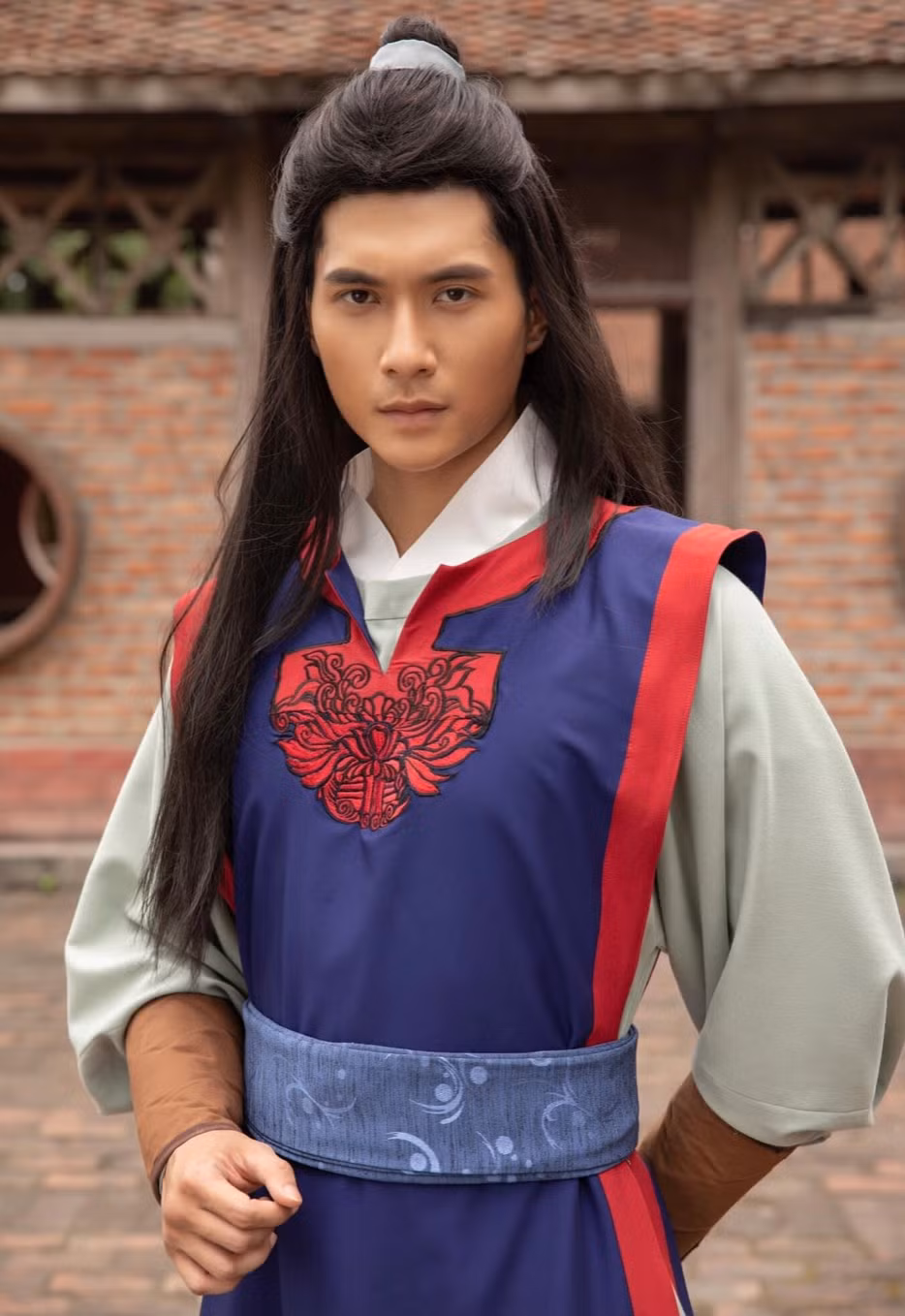 Lam Bao Chau lam gi truoc khi dan “Chi dep dap gio re song“?-Hinh-2